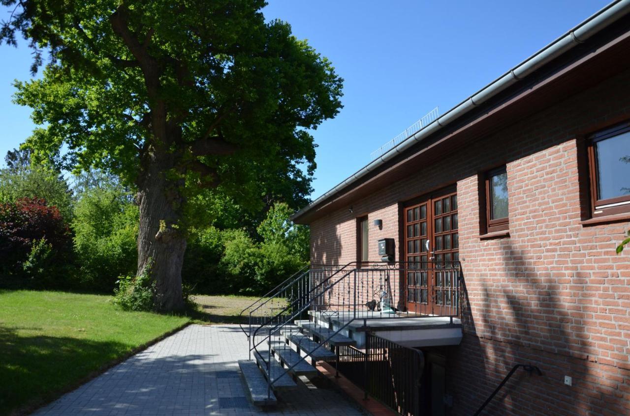 Ferienwohnung Am See Ойтин  Экстерьер фото